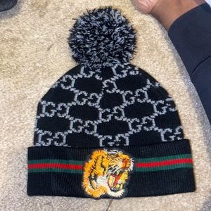 black gucci beanie